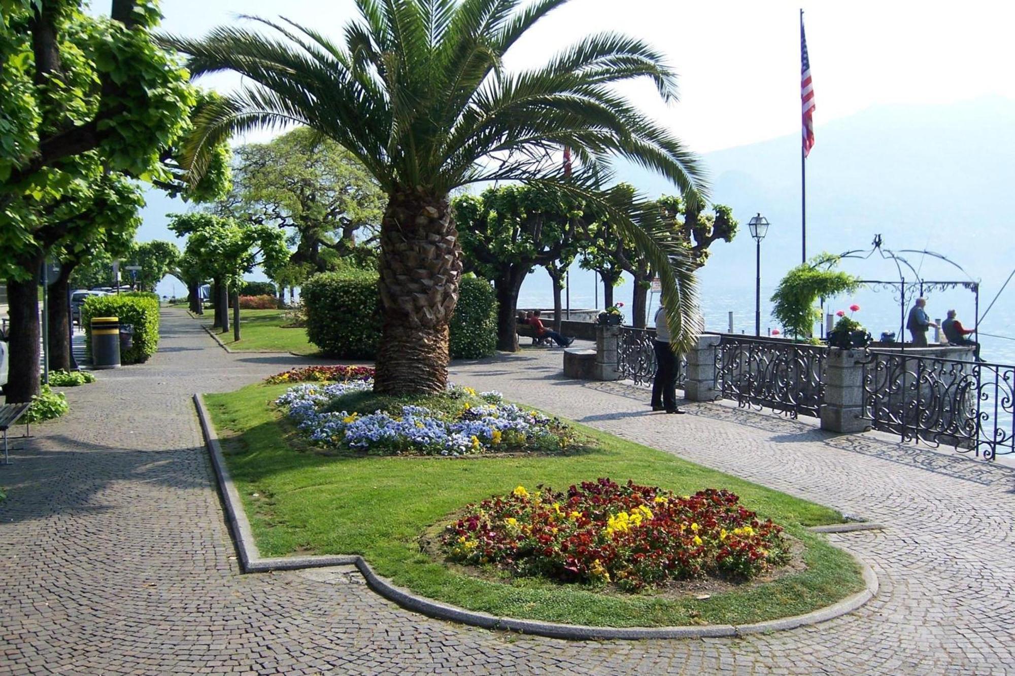 La Piazza Menaggio Apartment Bagian luar foto